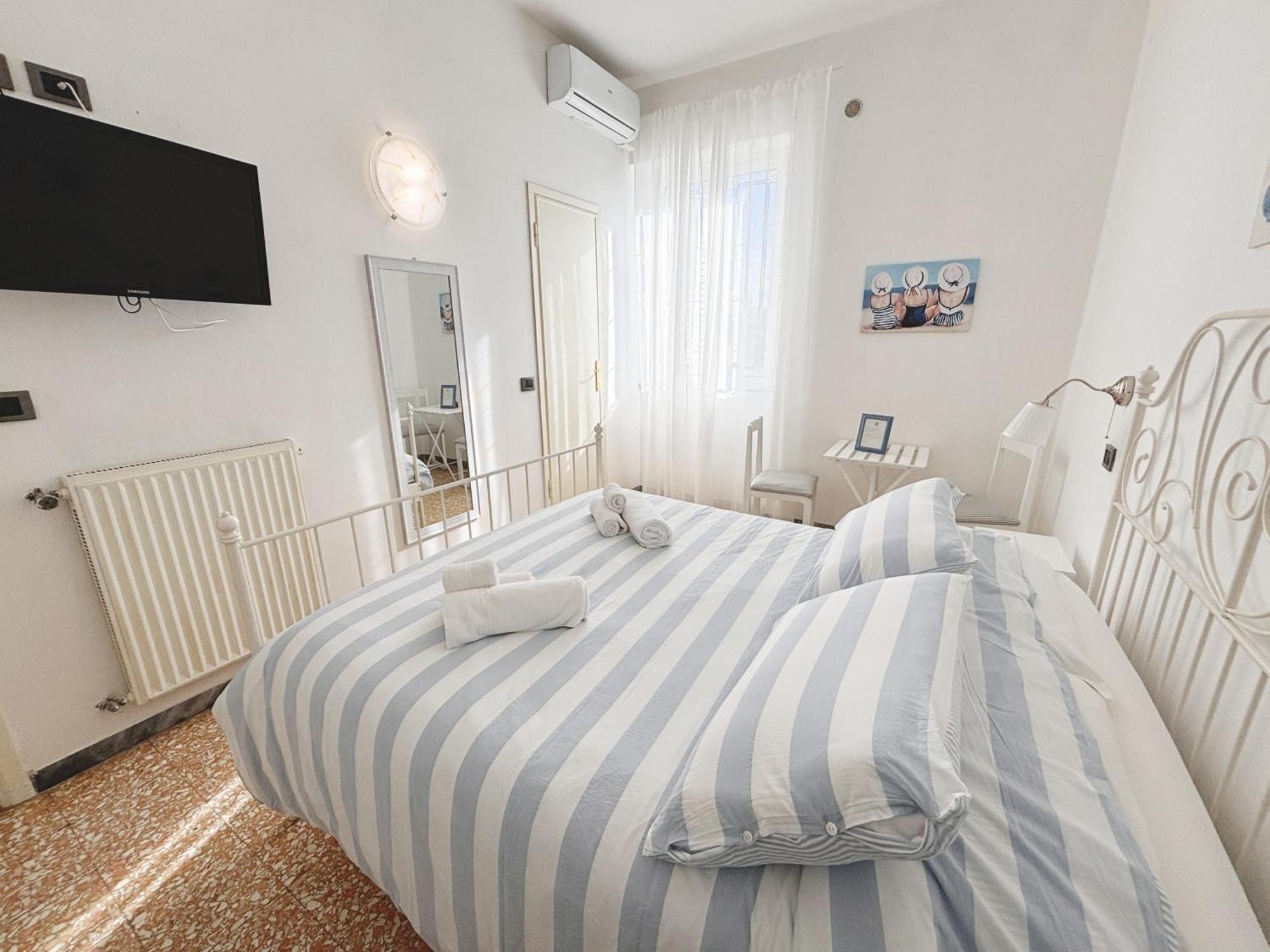 A Casa Di Mario E Nene Bed and Breakfast Viareggio Buitenkant foto